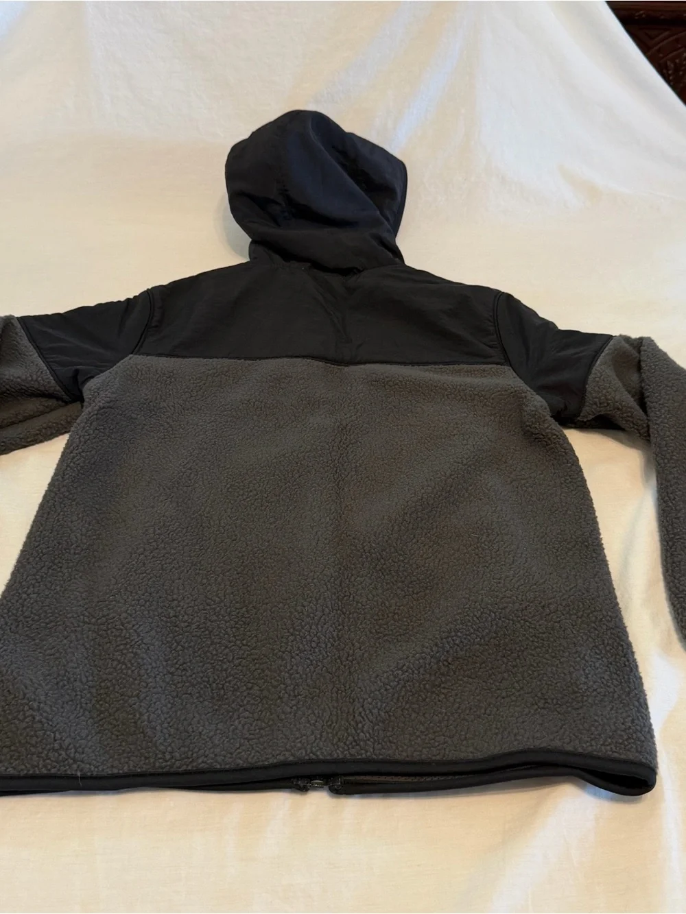 Boys Hooded Full-Zip Sherpa Jacket - Black and Charcoal Size Large 10/12 NWT.